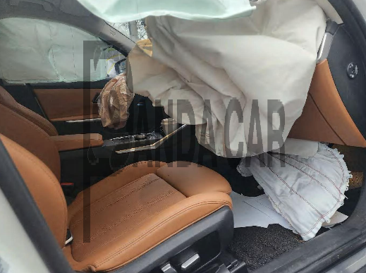 2023 BMW 320i, photograph 2