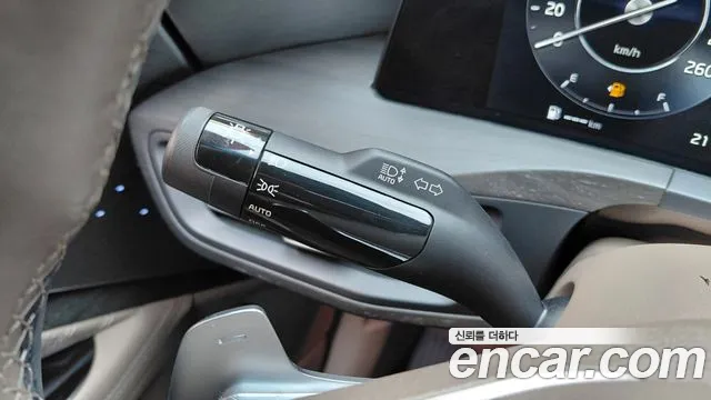 2022 Kia K8 2.5 Gasoline 2WD, photograph 12