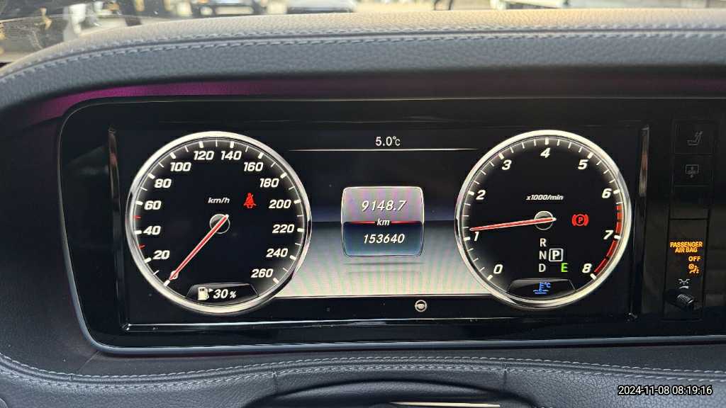 2017 Mercedes-Benz S500 4Matic L, photograph 4
