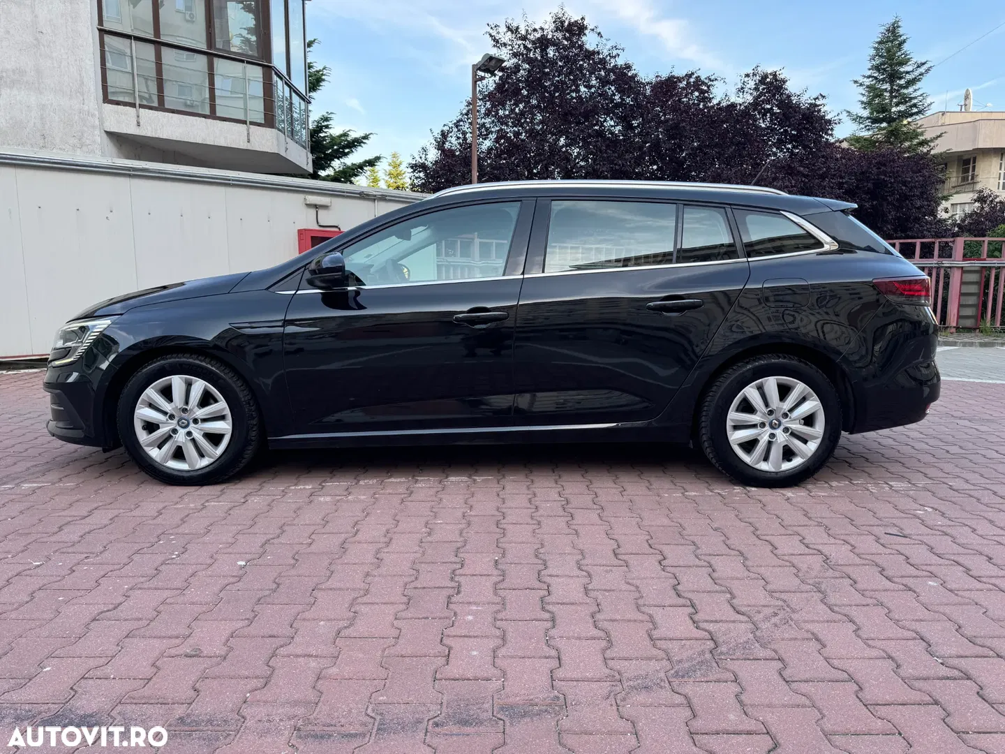 2021 Renault Megane E-TECH 160 INTENS, photograph 9