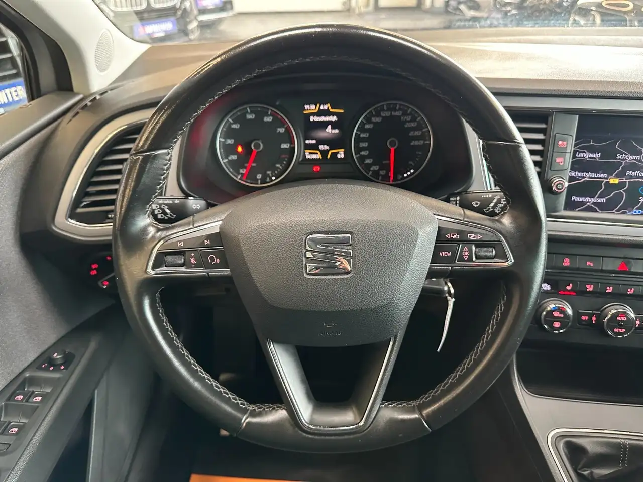 2018 SEAT Leon *TAMPO*NAV*CARPLAY*2-ZONEN*PDC*SitzHZ*, photograph 7