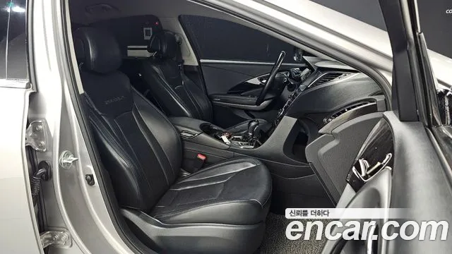 2013 Hyundai Grandeur HG300 Exclusive, photograph 3