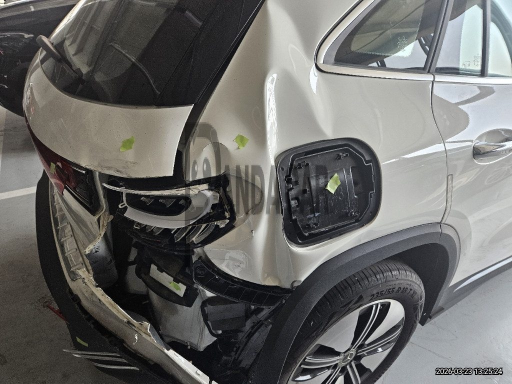 2022 Mercedes-Benz EQA250, photograph 1