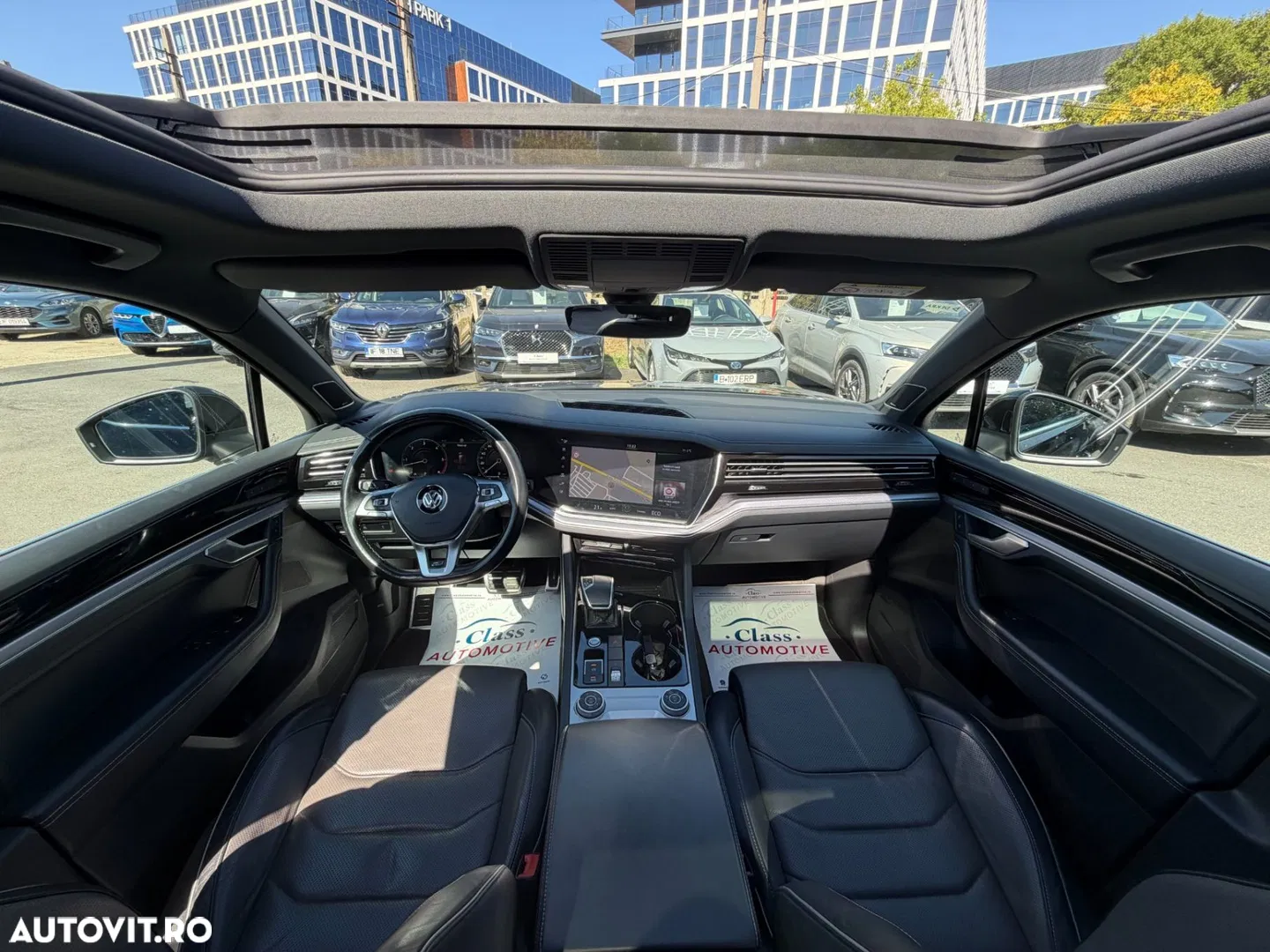2019 Volkswagen Touareg V6 TDI 4MOTION R-Line, photograph 6