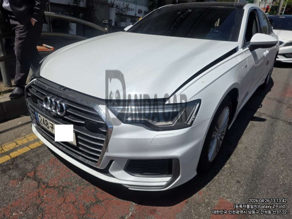 2021 Audi A6 45 TFSI quattro, photograph 3