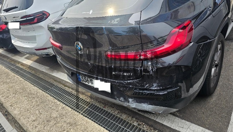 2024 BMW X4 xDrive20i, photograph 3