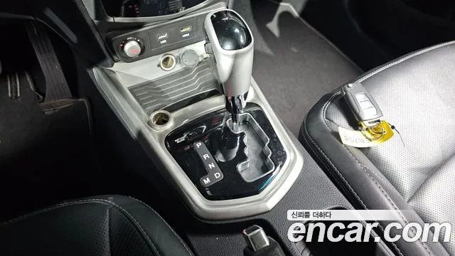 2015 KG_Mobility_Ssangyong TIBOLI LX 2WD, photograph 12