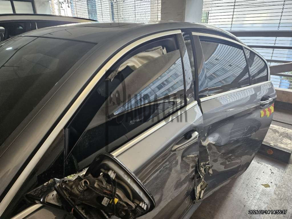 2018 BMW 530i xDrive, photograph 3