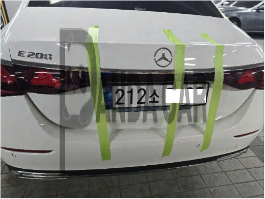2025 Mercedes-Benz E 200, photograph 2