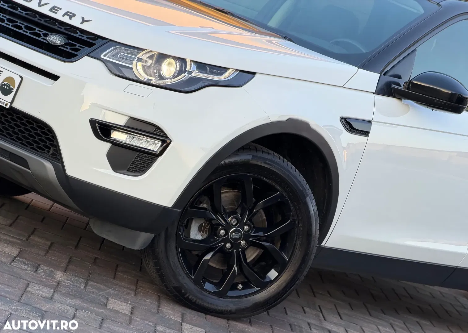 2017 Land Rover Discovery Sport 2.0 l TD4 HSE Aut., photograph 12