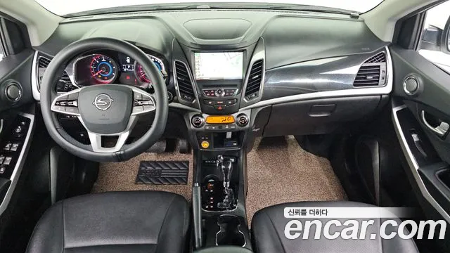 2017 KG_Mobility_Ssangyong KORANDO 2.2 RX 2WD, photograph 2