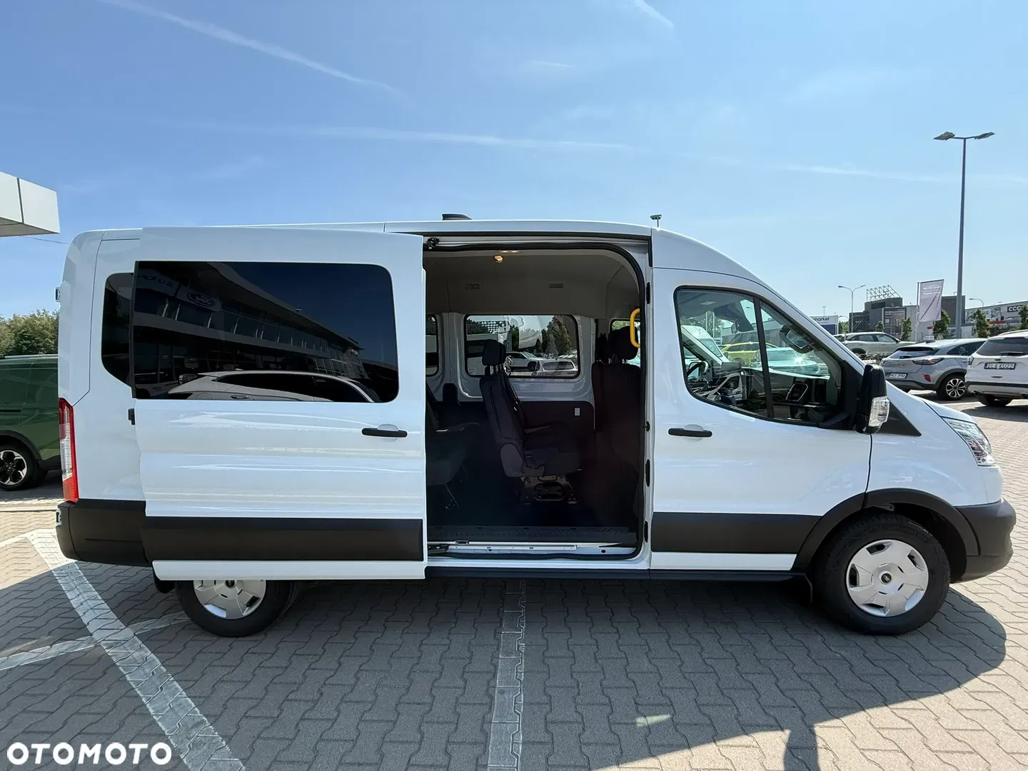 2026 Ford Transit Kombi L3H2 Trend, photograph 11