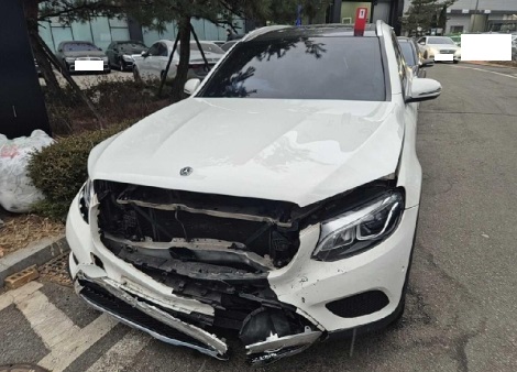 2017 Mercedes-Benz GLC220 d 4Matic, photograph 4