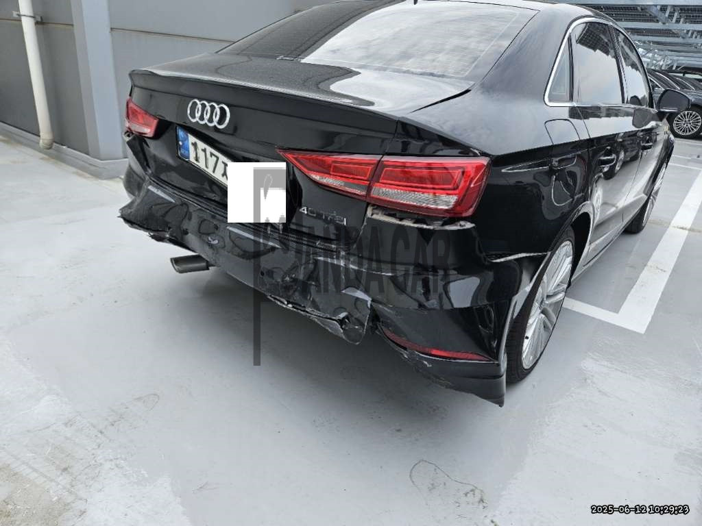 2018 Audi A3 40 TFSI, photograph 3