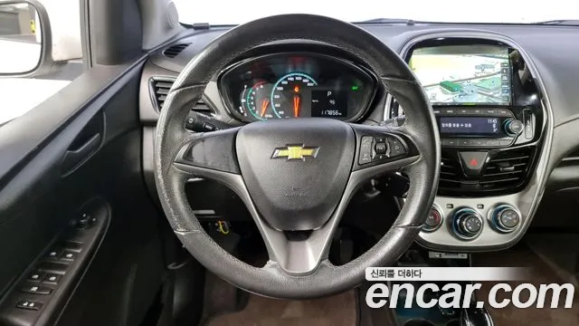 2016 ChevroletGMDaewoo Spark LT, photograph 12