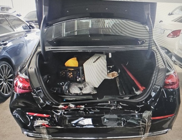 2025 Mercedes-Benz E 200, photograph 4