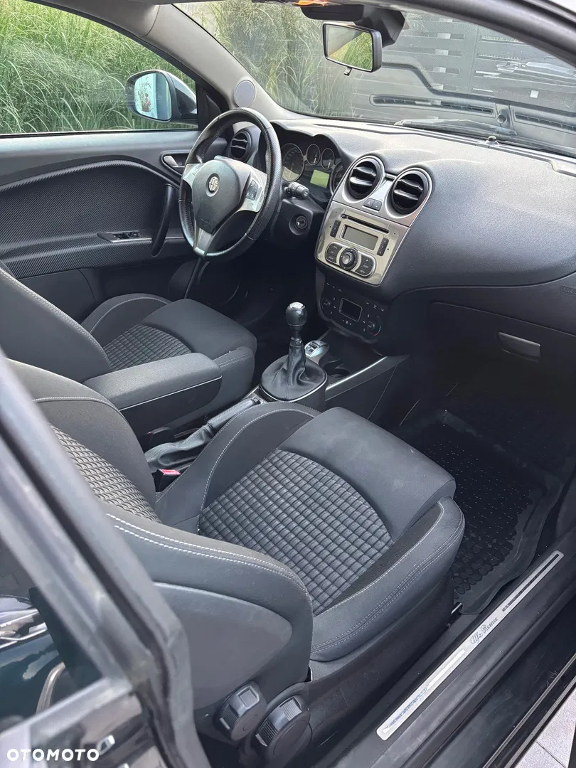 2010 Alfa Romeo Mito 1.4 16V, photograph 9