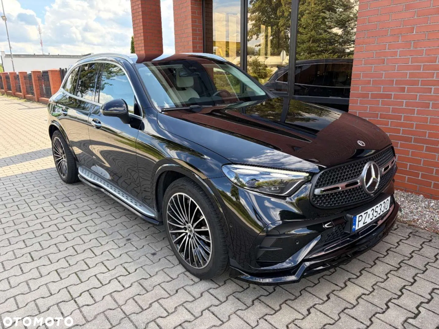 2023 Mercedes-Benz GLC 220 d 4Matic 9G-TRONIC Avantgarde Advanced, photograph 2