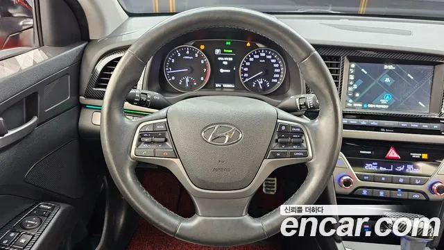 Hyundai AVANTE 1.6 GDI Premium — photo 1 of 20