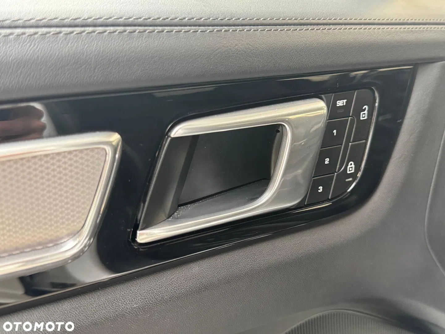 2023 Porsche Cayenne, photograph 10