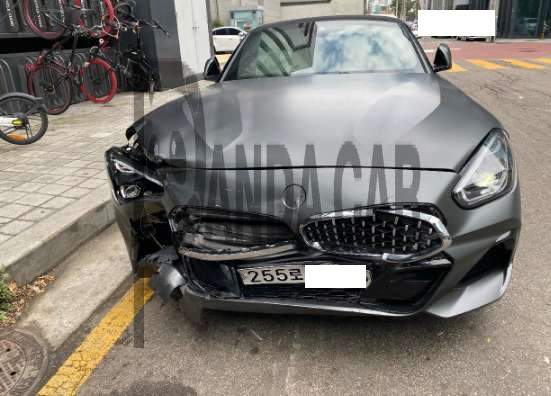 2020 BMW Z4 sDrive20i M Sport Package, photograph 3