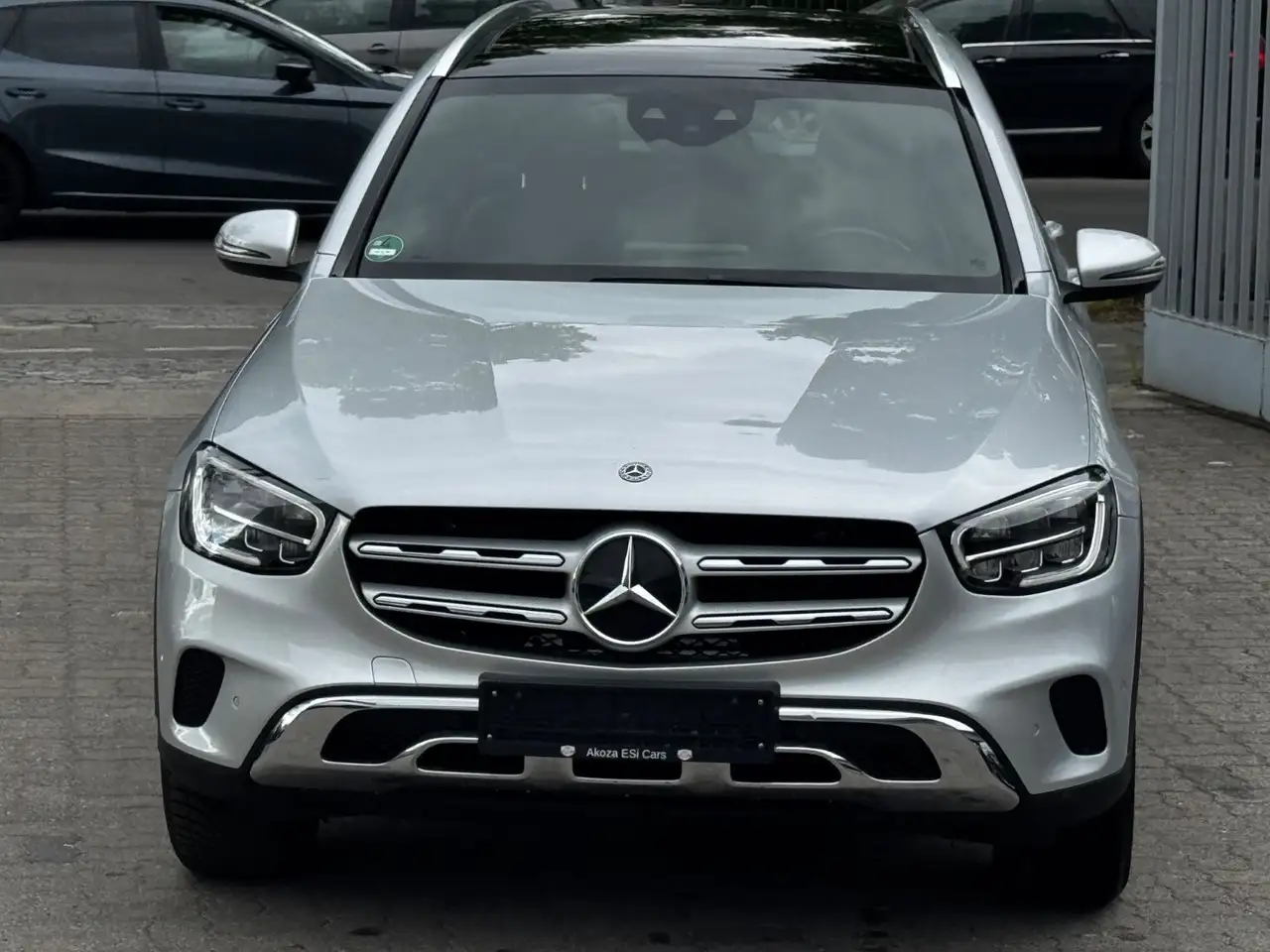 2020 Mercedes-Benz GLC 300 GLC300 e 4M PlugIn/9G-Tr/PanoD/Leder/R.Kamera, photograph 2