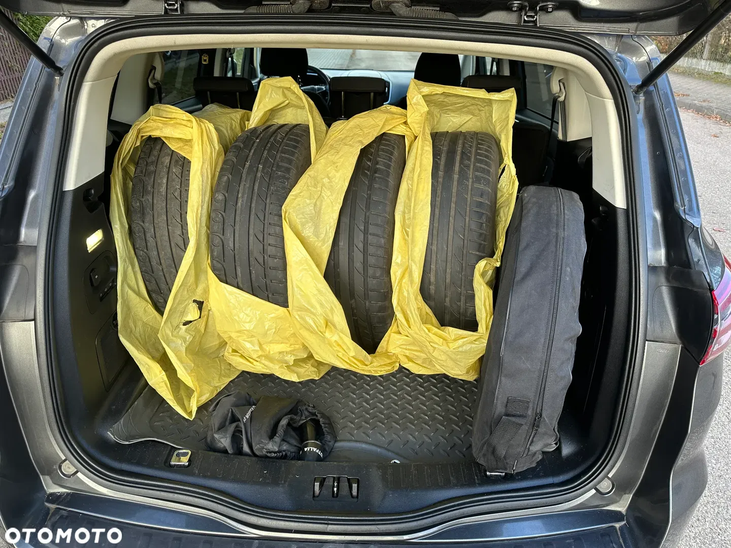 2017 Ford S-Max 2.0 EcoBlue Titanium, photograph 6