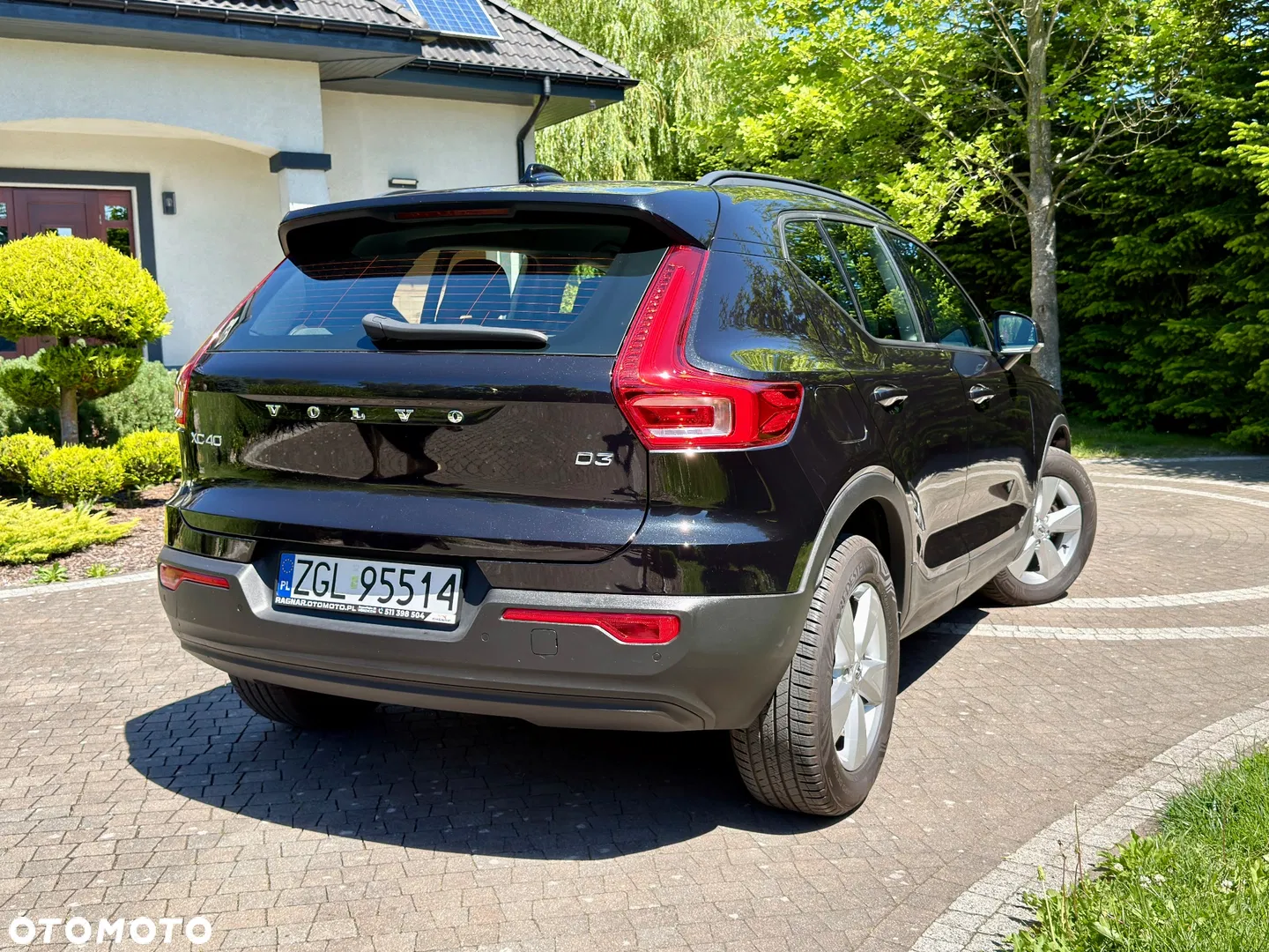 2021 Volvo XC 40 D3 Momentum, photograph 4