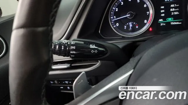 Hyundai Sonata 2.0 — photo 1 of 30