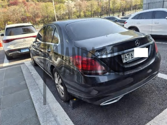 2019 Mercedes-Benz C220 d, photograph 1