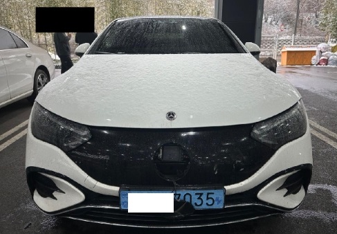 2023 Mercedes-Benz EQE350 4MATIC, photograph 1