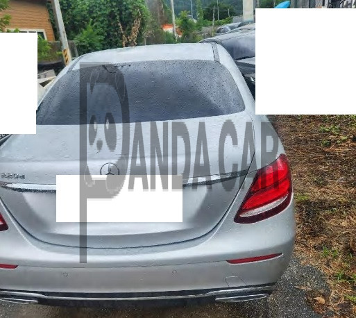 2017 Mercedes-Benz E220 d, photograph 1