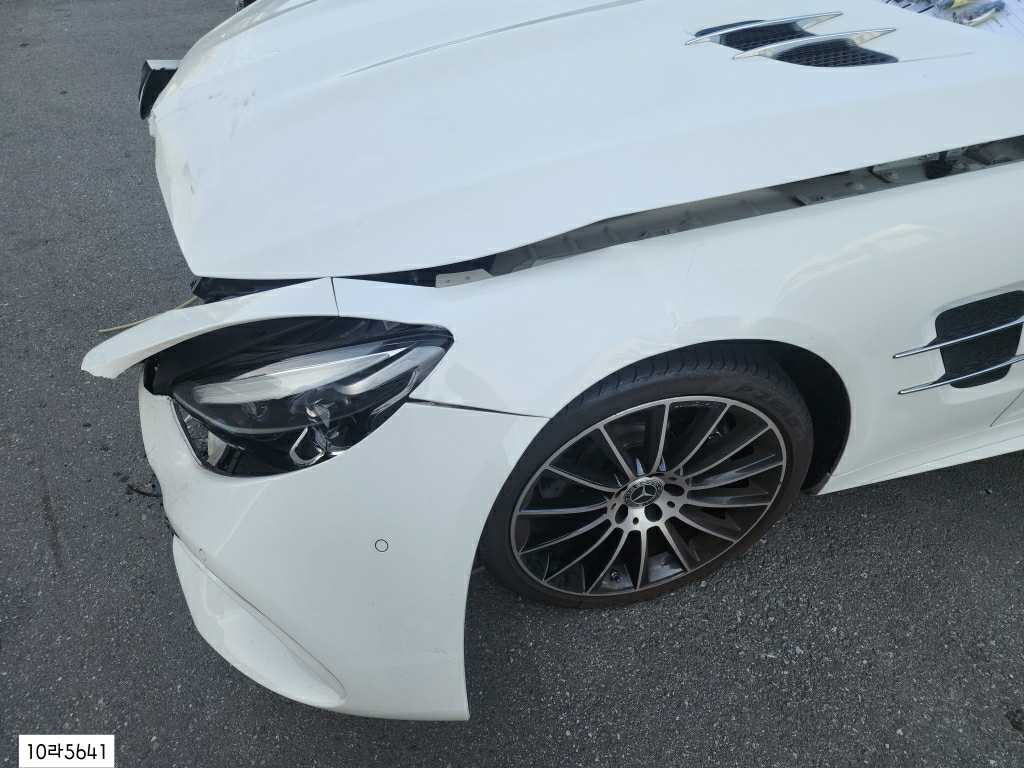 2018 Mercedes-Benz SL400, photograph 4