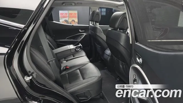 Hyundai Santafe Diesel(e-VGT) 2.0 2WD Premium — photo 1 of 30