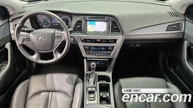 Hyundai Sonata 2.0 HEV — photo 1 of 20