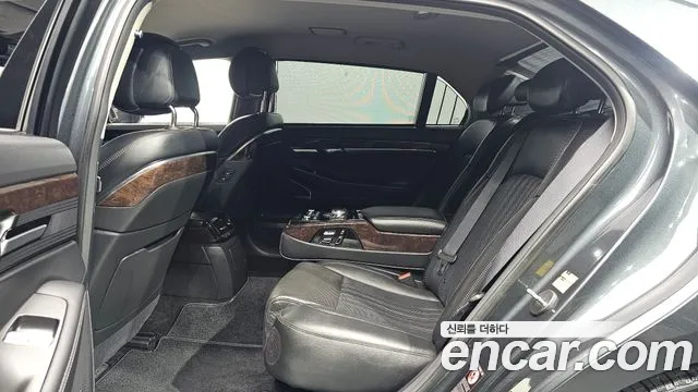 2018 Genesis EQ900 3.8 GDI AWD, photograph 3