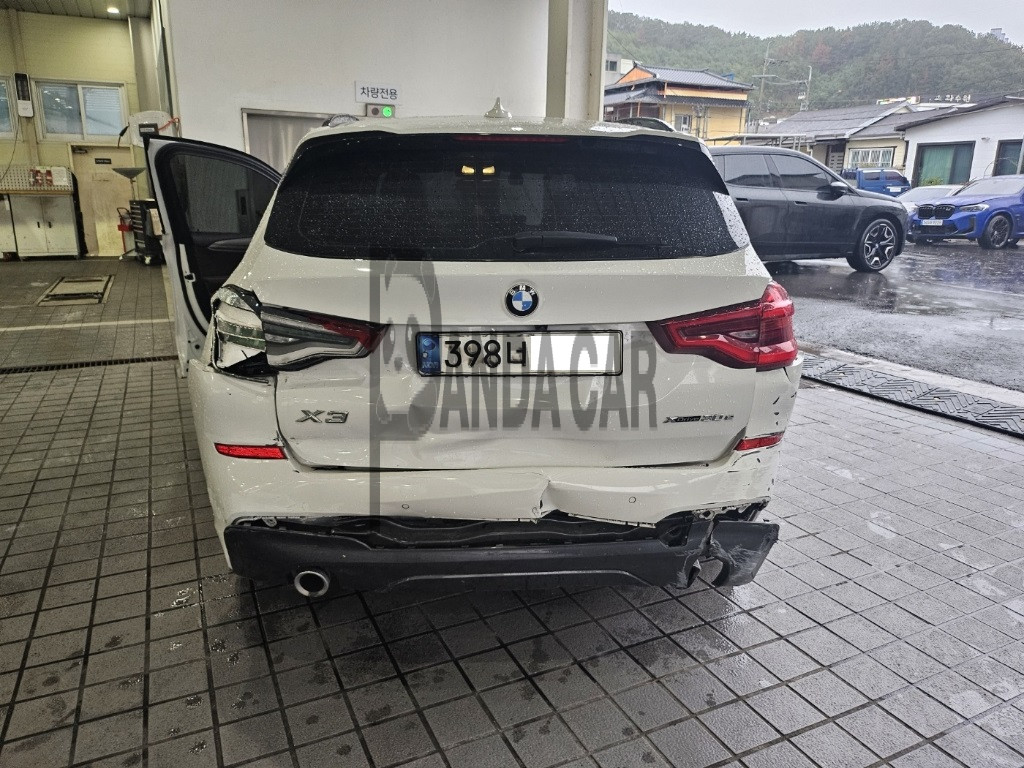 2020 BMW X3 xDrive30e M Sport Package, photograph 1