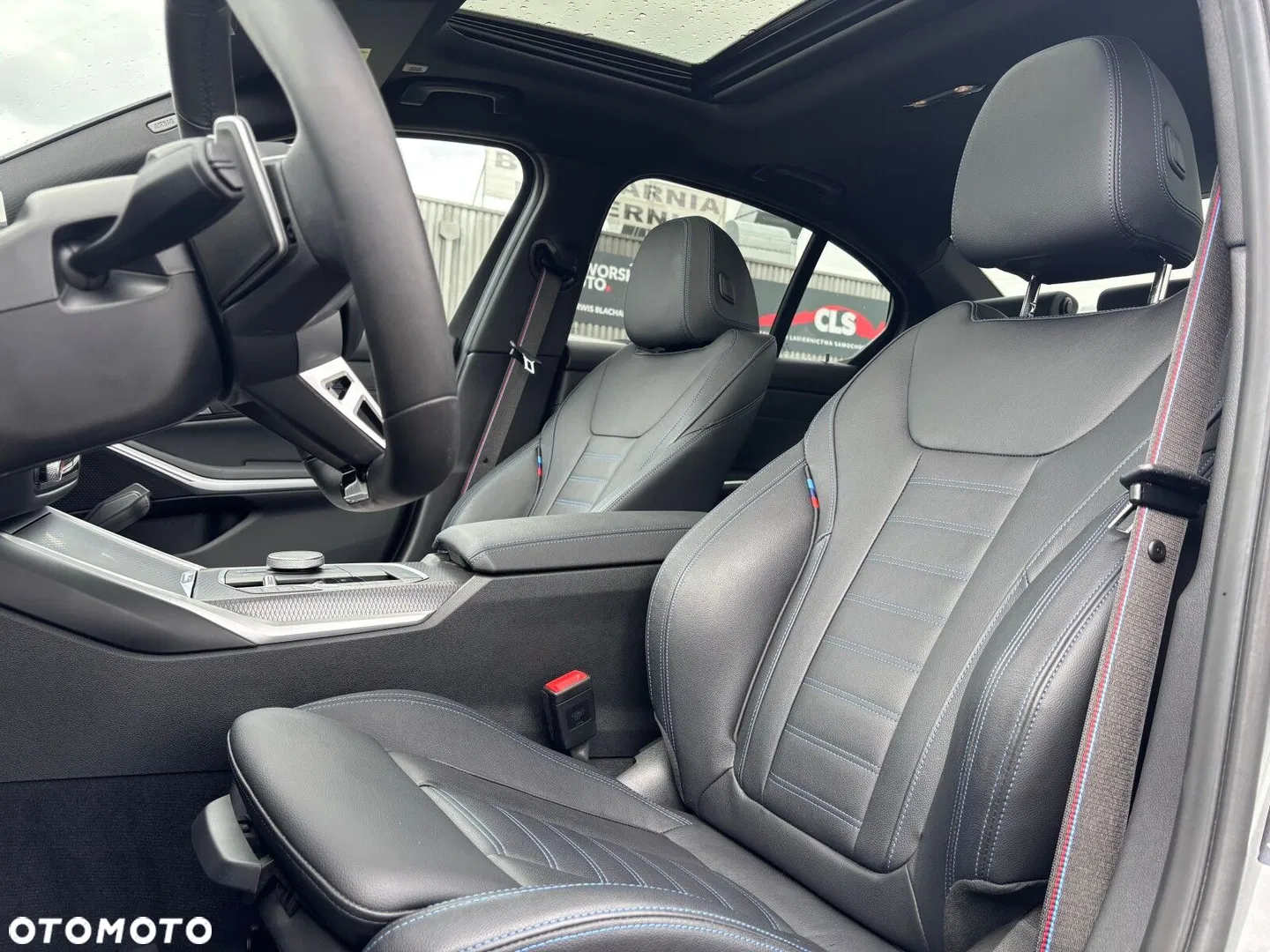 2025 BMW Seria 3 330i xDrive M Sport sport, photograph 12