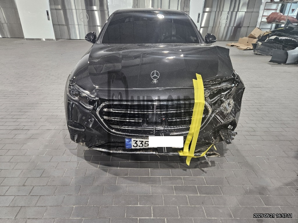 2024 Mercedes-Benz E 300 4MATIC, photograph 1