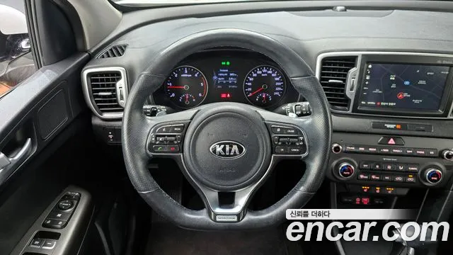 Kia Sportage Diesel 1.7 2wd Noblesse — photo 1 of 31