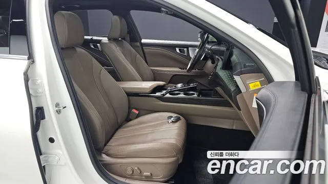 Kia K8 Noblesse — photo 1 of 31