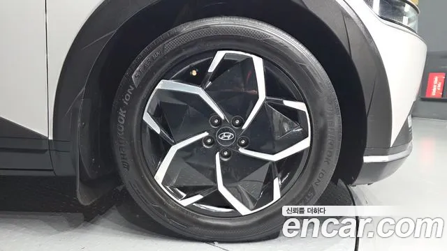 Hyundai Ioniq5 Long range — photo 1 of 31