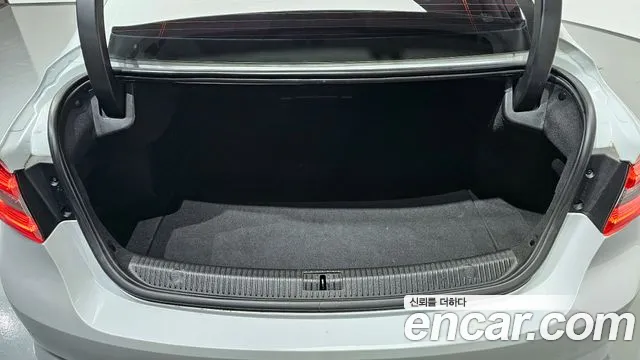 Renault-KoreaSamsung SM6 2.0 GDe SE — photo 1 of 20