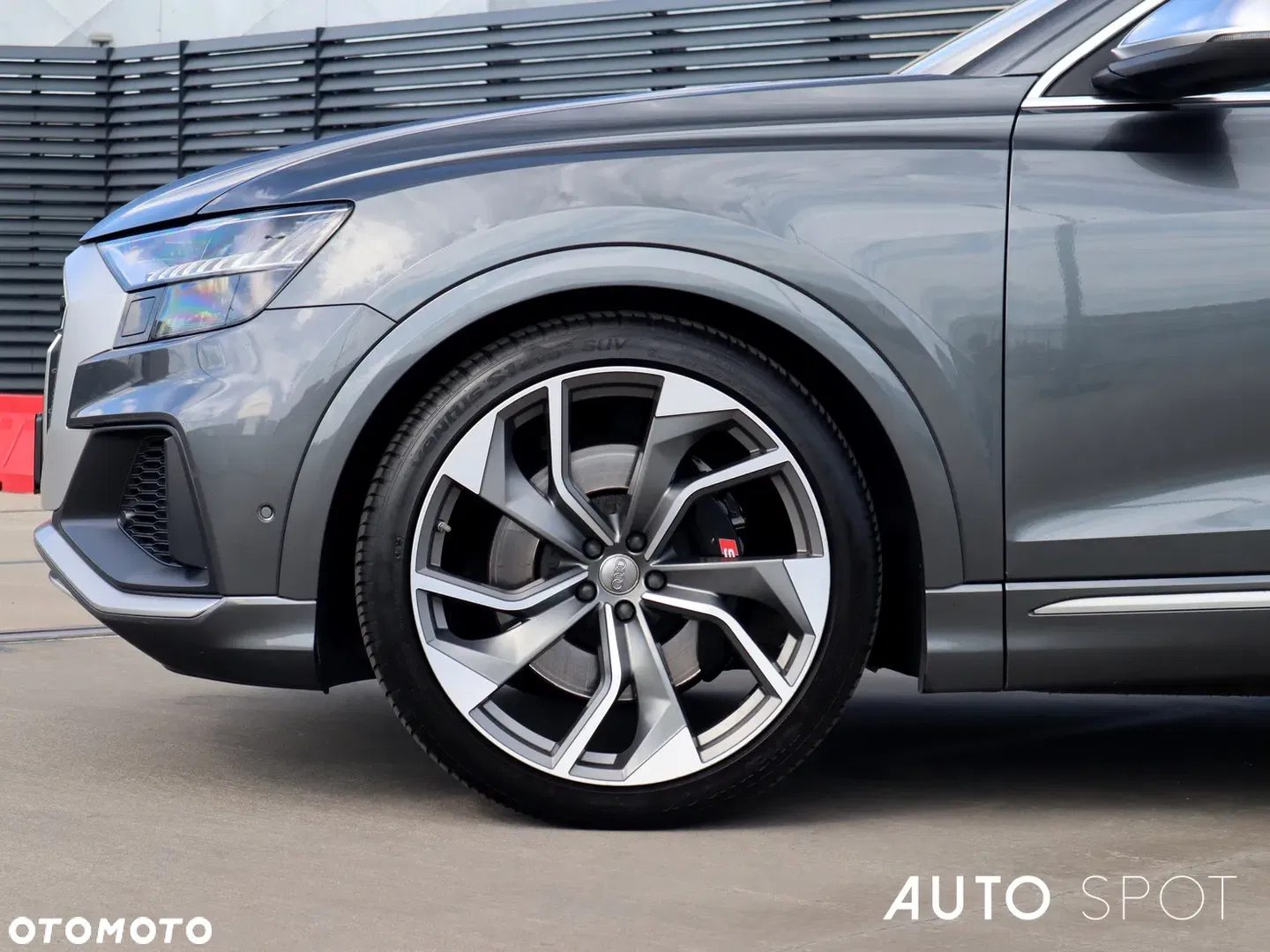 2021 Audi SQ8 TFSI Quattro Tiptronic, photograph 3