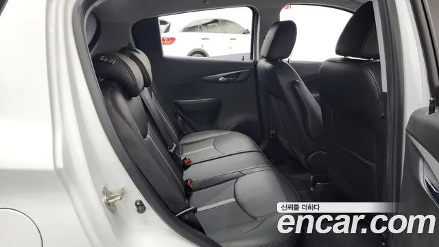 2019 ChevroletGMDaewoo Spark Premier, photograph 3