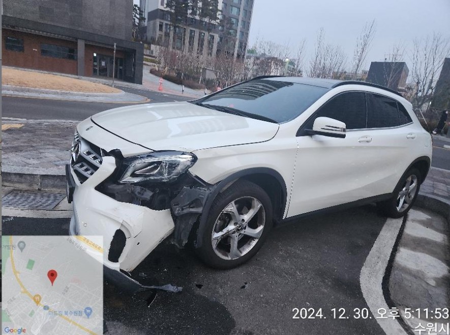 2018 Mercedes-Benz GLA220, photograph 4