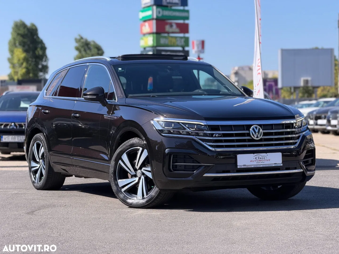 2019 Volkswagen Touareg V6 TDI 4MOTION R-Line, photograph 4