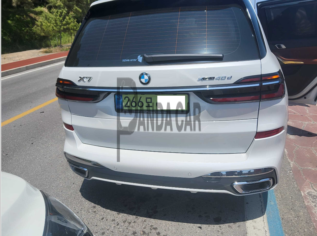 2026 BMW X7 xDrive40d, photograph 2