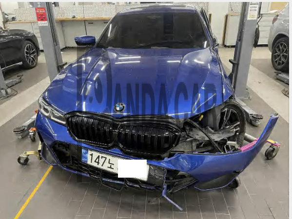 2023 BMW 320i, photograph 1