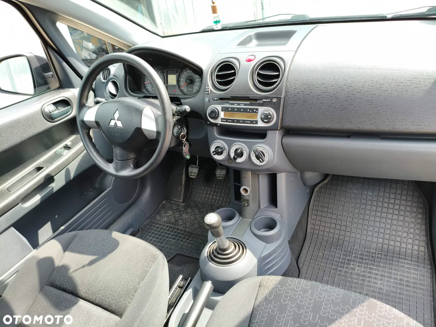2012 Mitsubishi Colt 1.3 Inform EU5, photograph 6